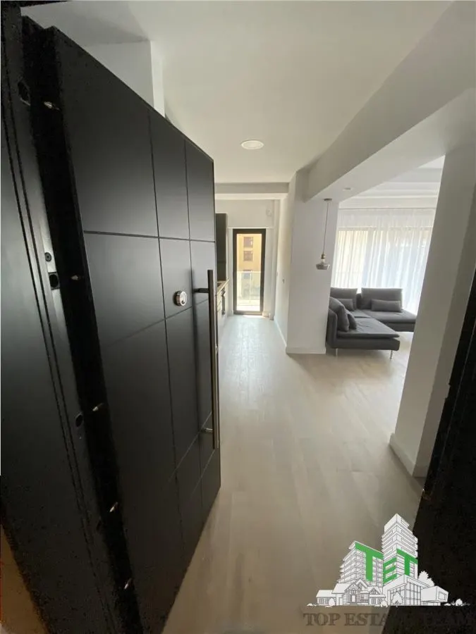 Apartament cu 3 camere de vanzare in Piata Victoriei - foto 12