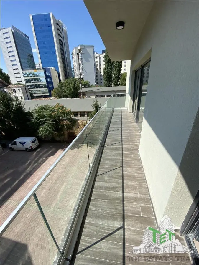 Apartament cu 3 camere de vanzare in Piata Victoriei - foto 10