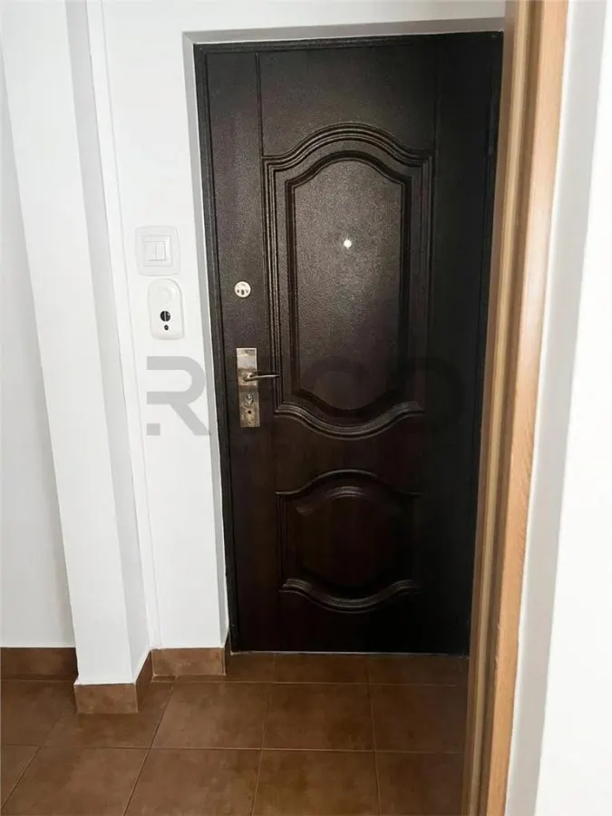 Apartament 3 camere la parter inalt in Nufaru - foto 3