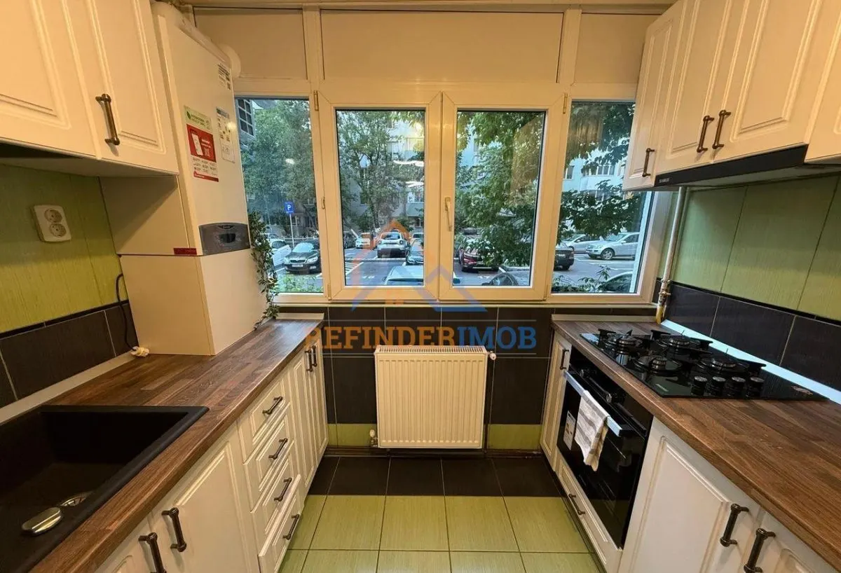 Vanzare apartament 4 camere zona Margeanului-Dumbrava Noua - foto 8
