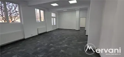 Spatiu comercial de inchiriat in Campina - foto 3