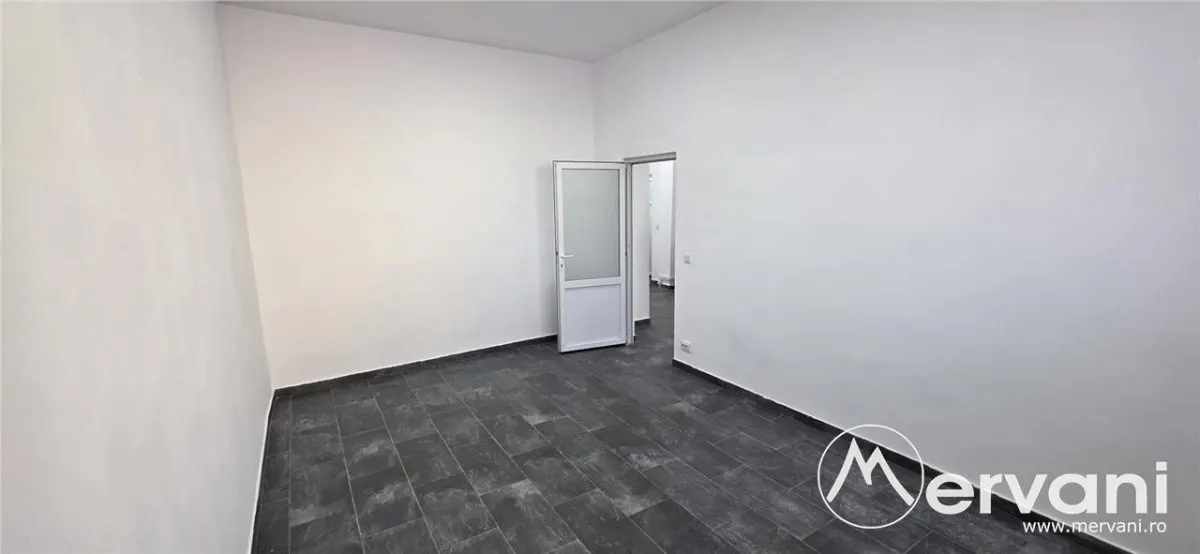Spatiu comercial de inchiriat in Campina - foto 5