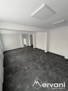 Spatiu comercial de inchiriat in Campina - foto 7