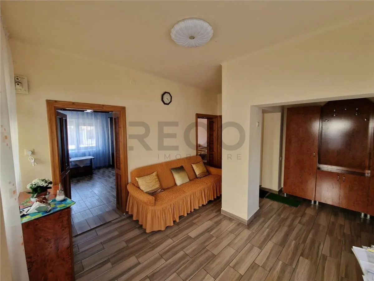RECO Casa cu 2 camere+living, renovata complet, in Episcopia Bihor - foto 2