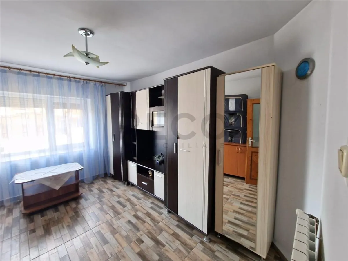 RECO Casa cu 2 camere+living, renovata complet, in Episcopia Bihor - foto 4