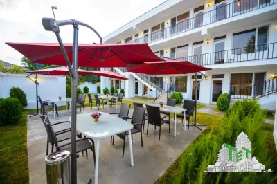Disponibil spre administrare - Hotel Pensiune 20 camere si restaurant - Investitie Constanta Mamaia - Litoral - 30.000 eur/sezon - foto 7