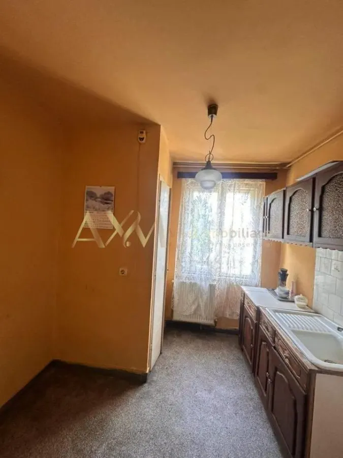 Vanzare apartament 3 camere - foto 3