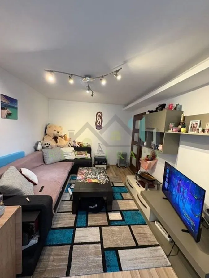 Apartament 2 camere decomandat confort 1 50 mp. mobilat si utilat - foto 1