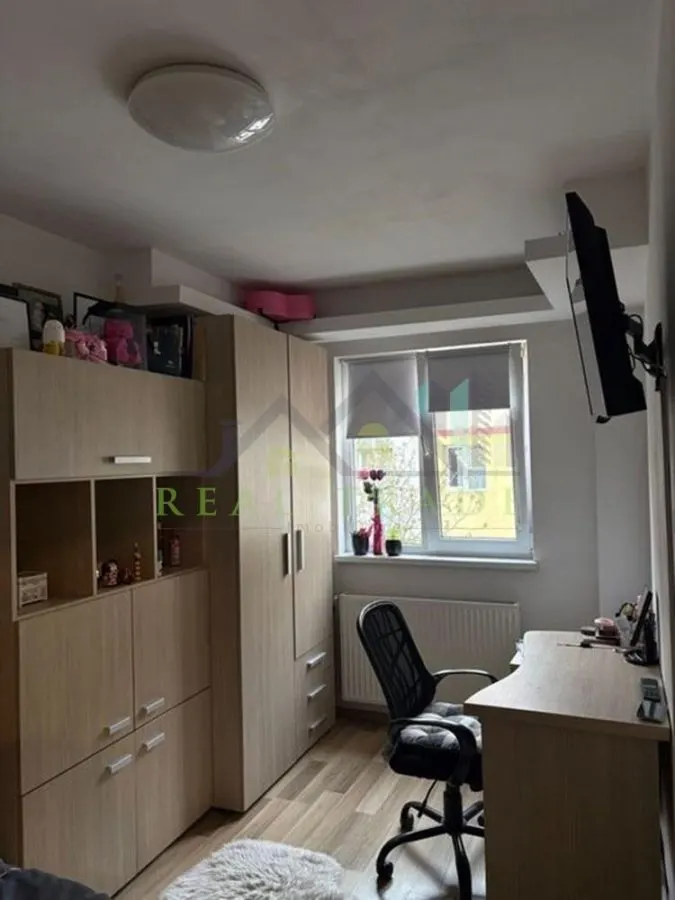 Apartament 2 camere decomandat confort 1 50 mp. mobilat si utilat - foto 3