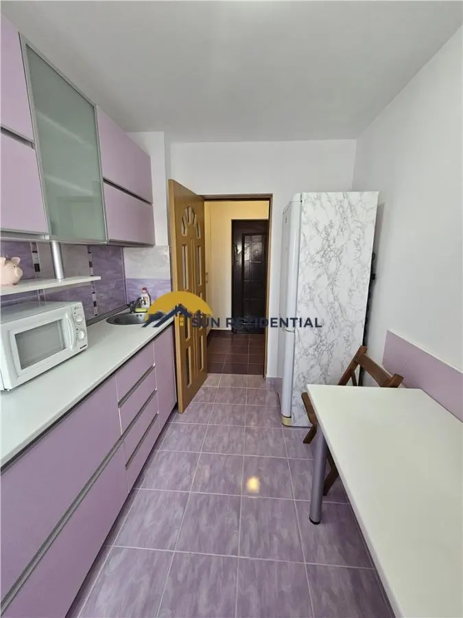 Brancoveanu-Izvorul Oltului, apartament mobilat si utilat modern, bloc reabilitat - foto 16