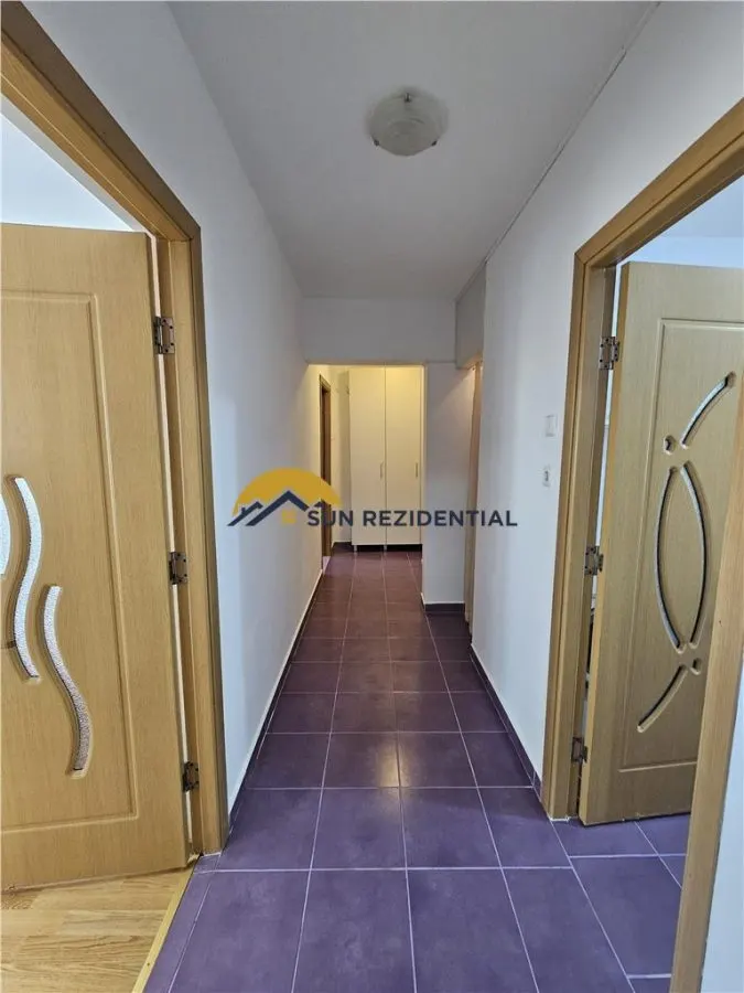 Brancoveanu-Izvorul Oltului, apartament mobilat si utilat modern, bloc reabilitat - foto 17