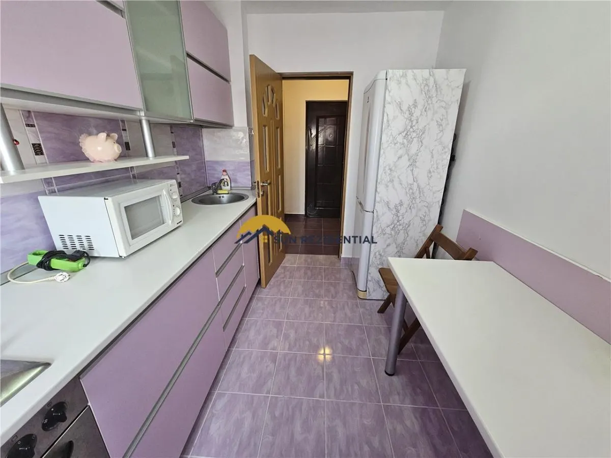 Brancoveanu-Izvorul Oltului, apartament mobilat si utilat modern, bloc reabilitat - foto 18