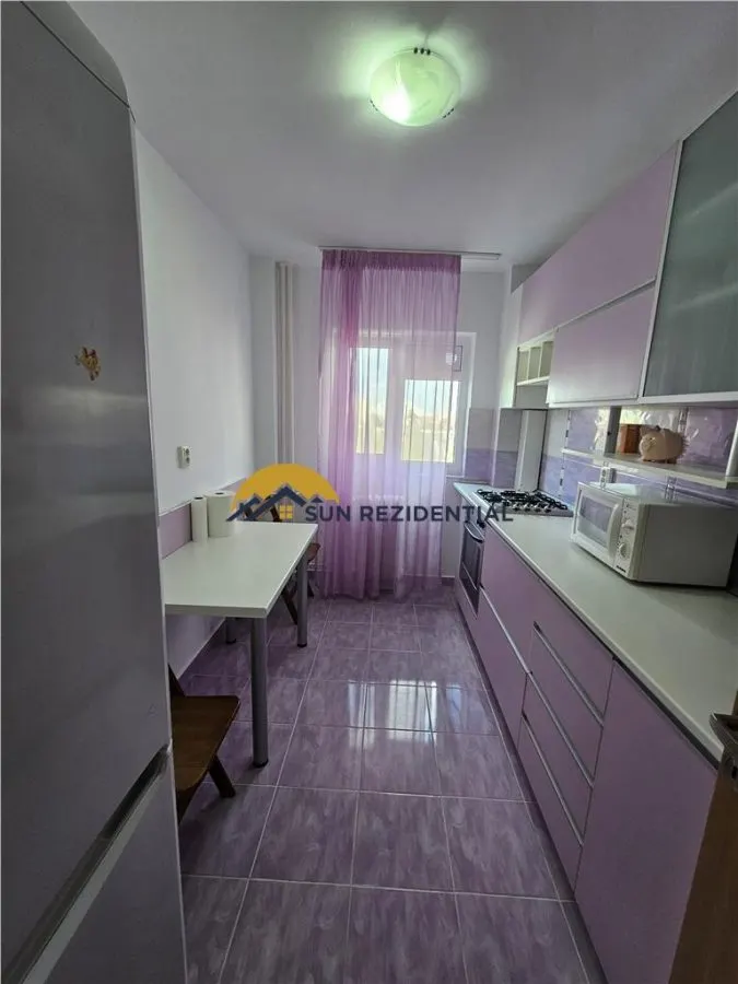 Brancoveanu-Izvorul Oltului, apartament mobilat si utilat modern, bloc reabilitat - foto 20