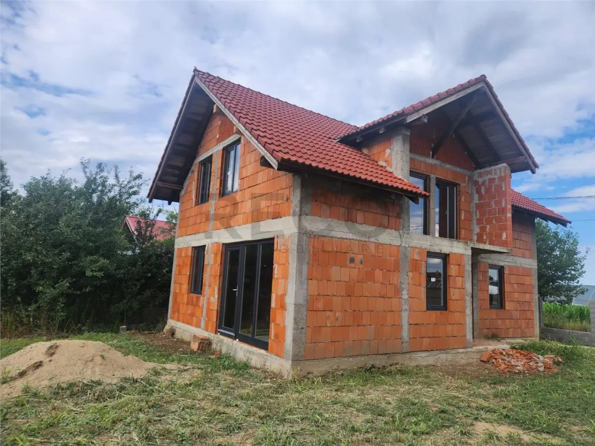 RECO Casa cu mansarda in Biharia - foto 1
