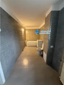 Casa de inchiriat P+1+M-7 cam-Utilitati-Pretabil muncitori constructi - foto 10