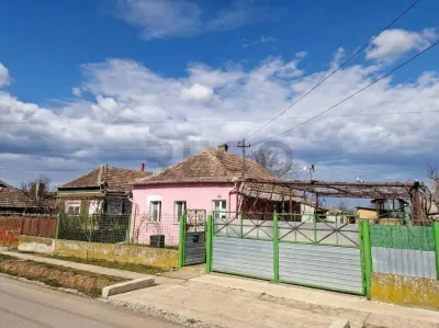 RECO Casa cu teren mare in Silindru, com. Simian - foto 2