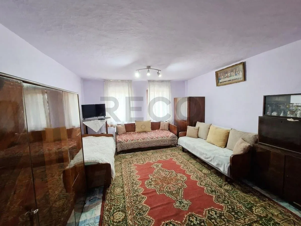 RECO Casa cu teren mare in Silindru, com. Simian - foto 5