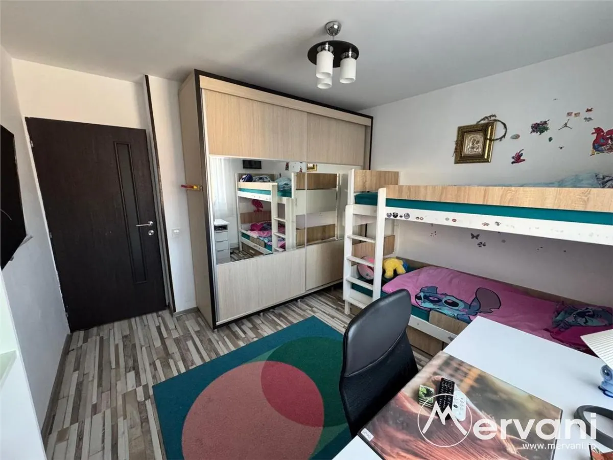 Apartament de vanzare in Campina, zona centrala - foto 4