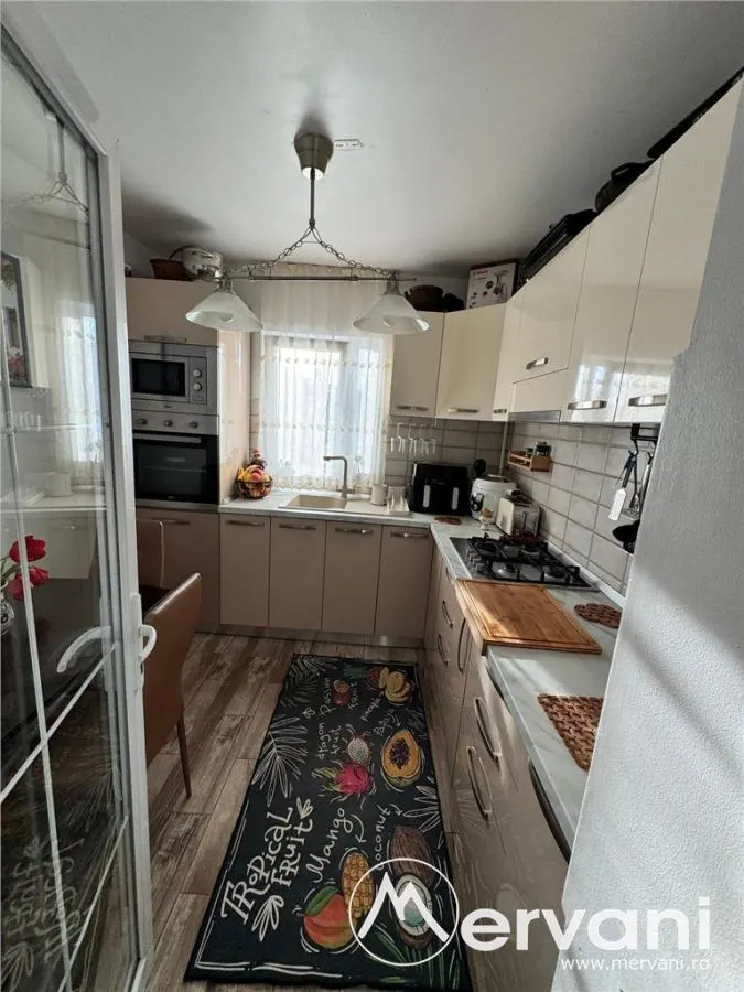 Apartament de vanzare in Campina, zona centrala - foto 9