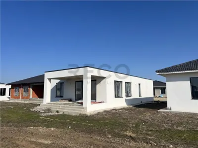 RECO Vila în stil mediteranean cu 4 CAMERE SANTANDREI - foto 4