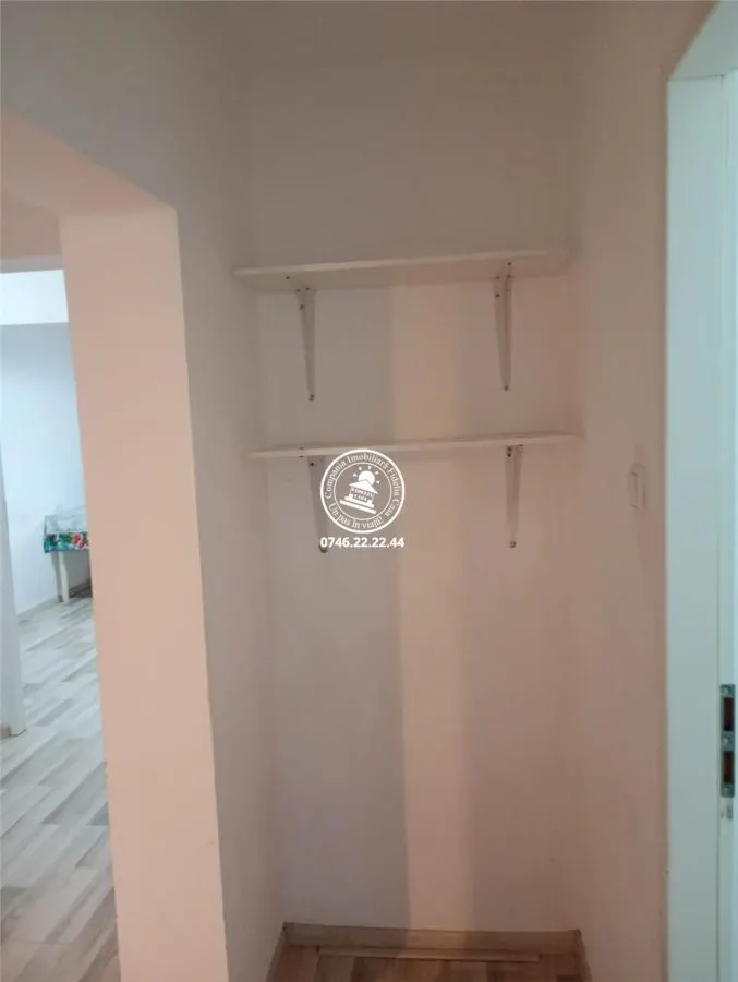 Apartament de vanzare 3 camere, Centru - foto 5