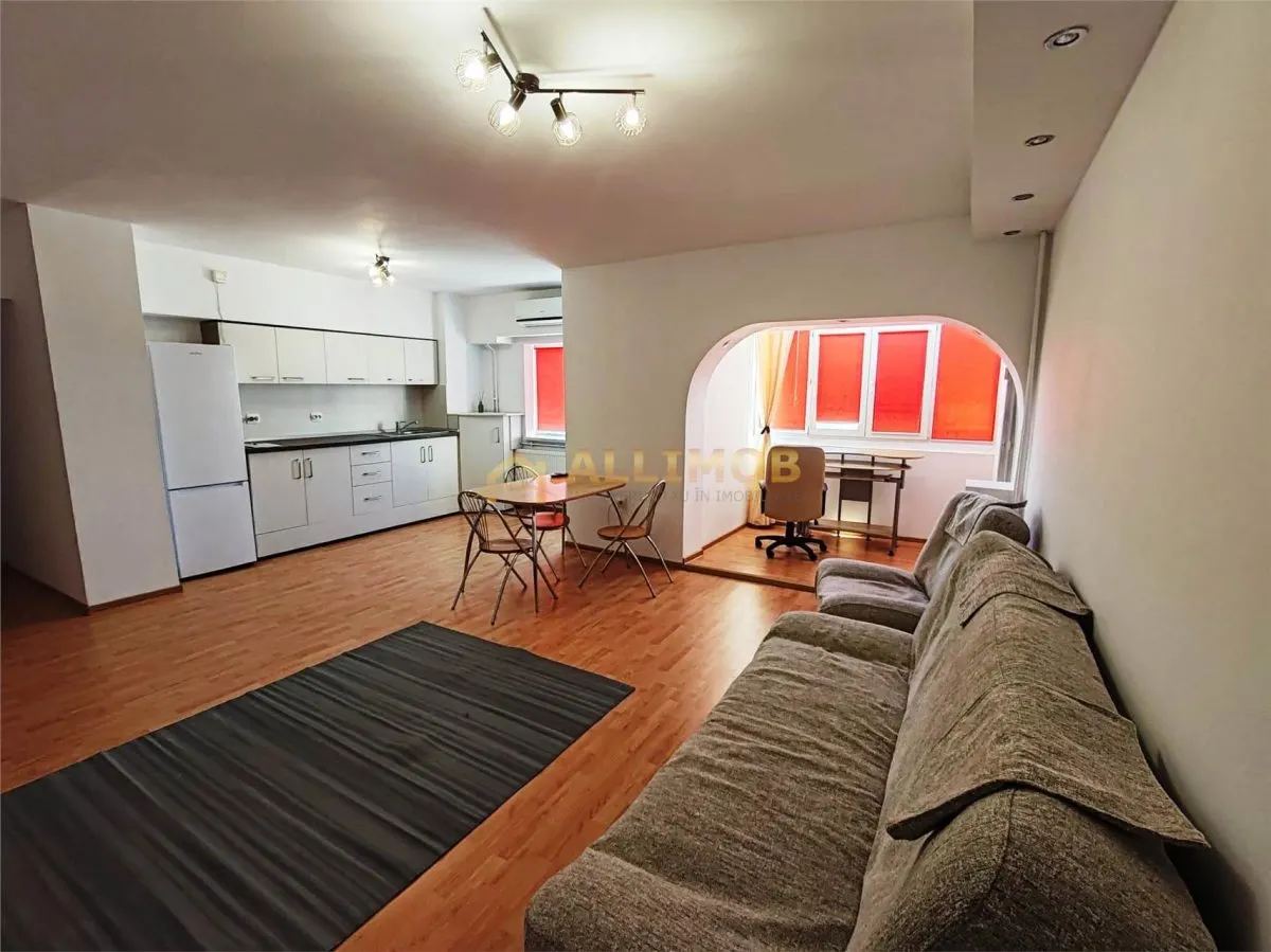 Apartament 3 camere in Ploiesti, zona ultracentrala - foto 1