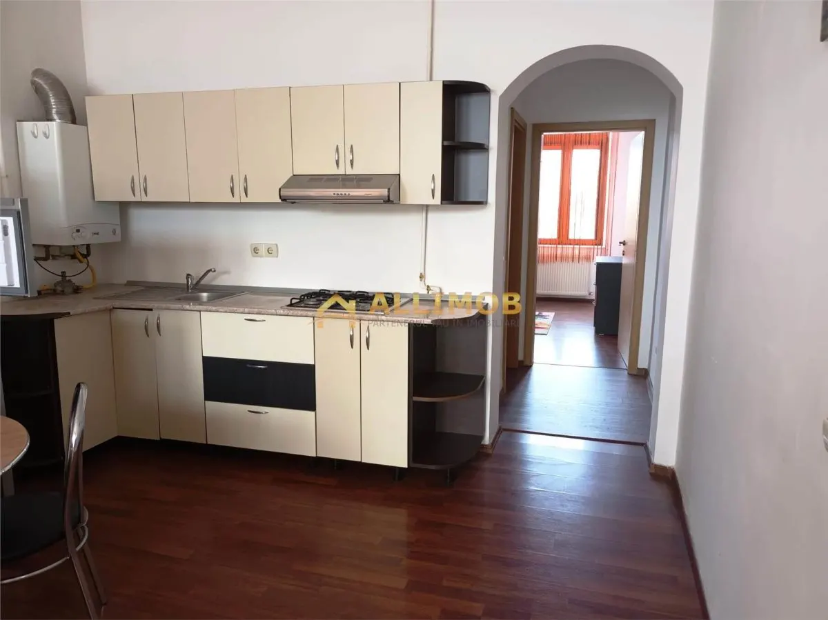 Apartament 2 camere in Ploiesti, zona ultracentrala - foto 4