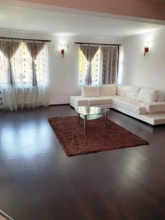 Vila 4 camere in Bucov - foto 1