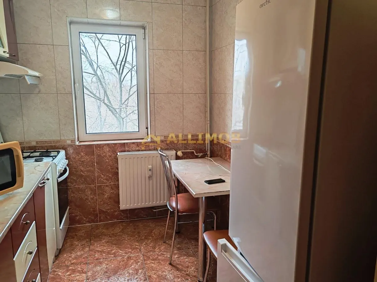 Apartament 3 camere in Ploiesti, zona Sud - foto 17