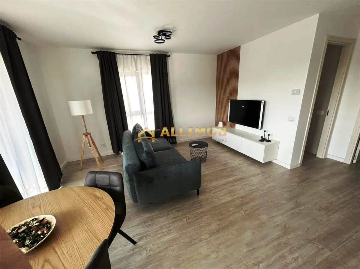 Apartament 3 camere zona Piata Presei - foto 1