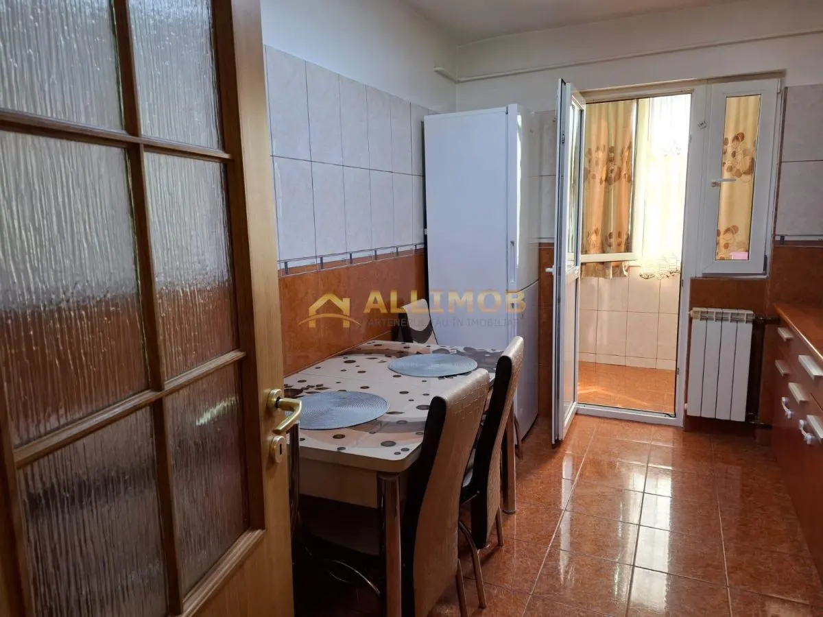 Inchiriere apartament 2 camere, zona 9 Mai - foto 14