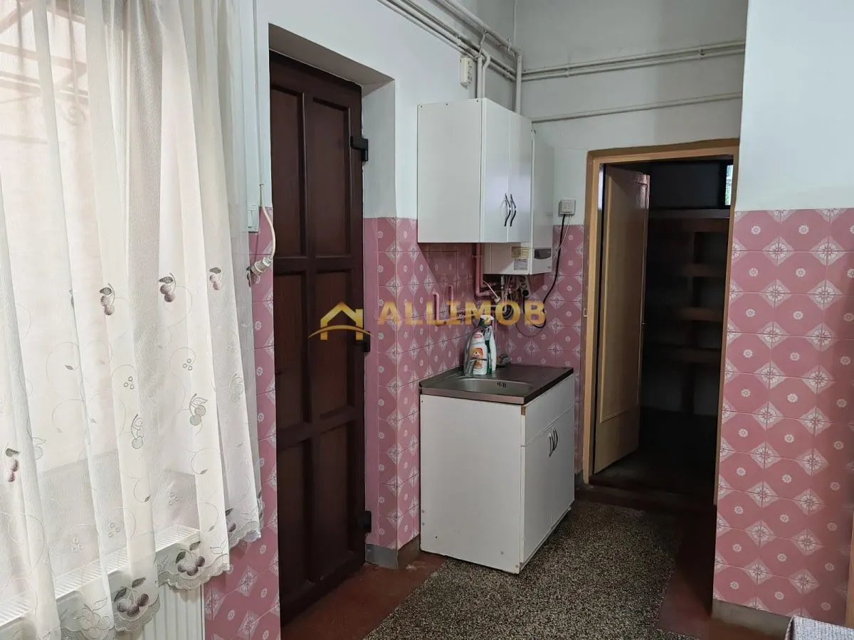 Apartament 4 camere ultracentral, Ploiesti, parter in vila - foto 15
