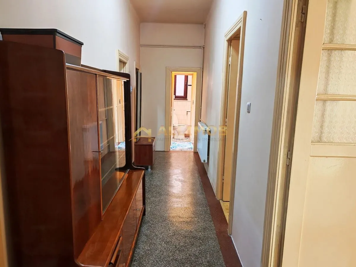 Apartament 4 camere ultracentral, Ploiesti, parter in vila - foto 16