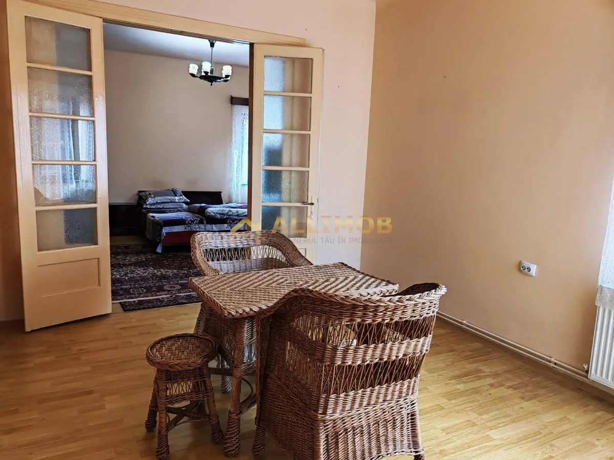 Apartament 4 camere ultracentral, Ploiesti, parter in vila - foto 7