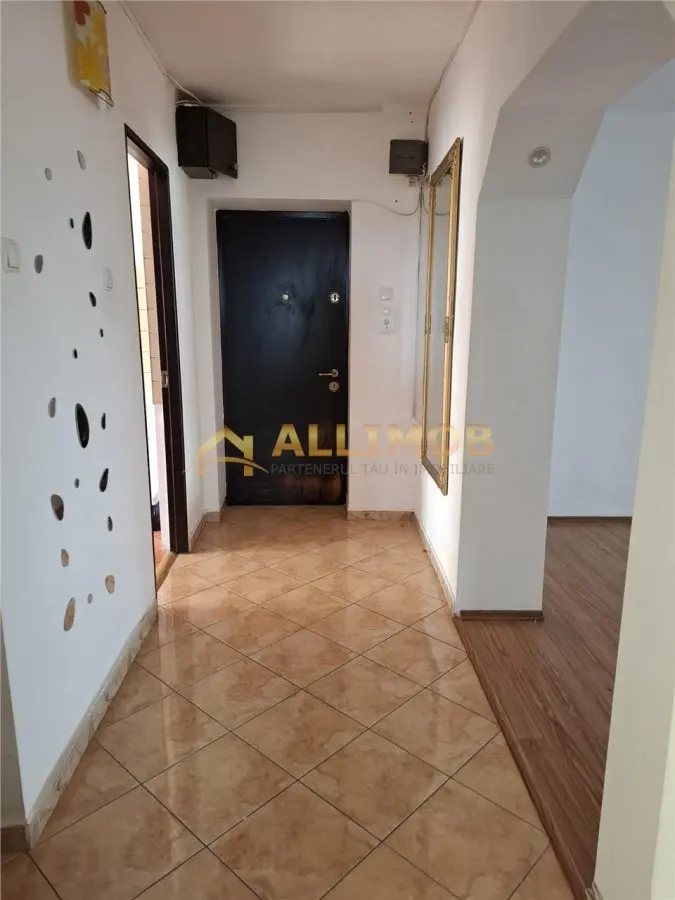Inchiriere apartament 3 camere in Ploiesti,  zona 9 Mai - foto 8