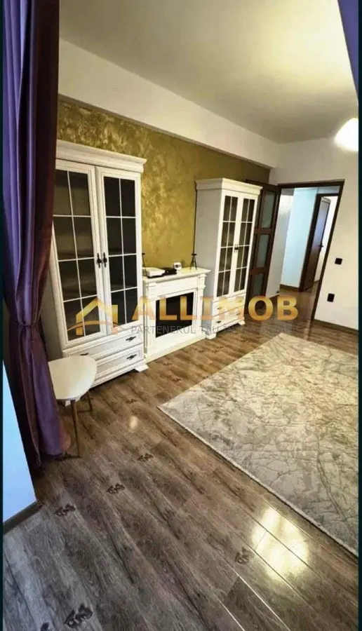 Apartament 3 camere in Ploiesti, zona ultracentrala - foto 2