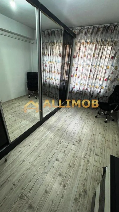 Apartament 3 camere in Ploiesti, zona ultracentrala - foto 9