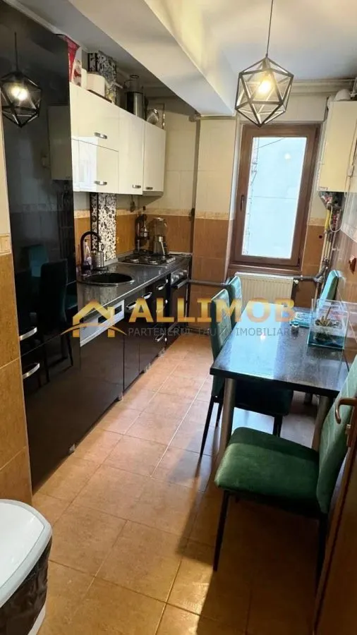Apartament 3 camere in Ploiesti, zona ultracentrala - foto 10
