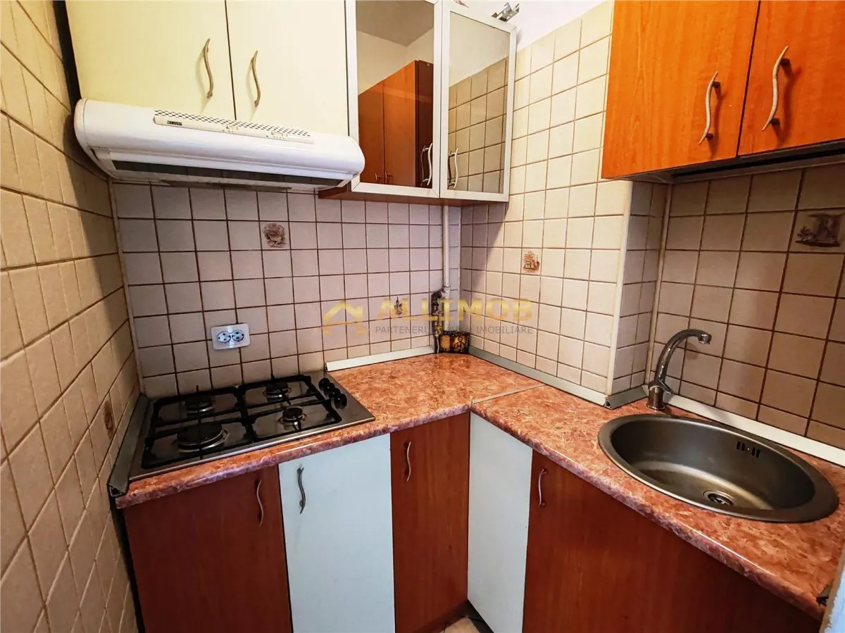 Garsoniera in Ploiesti, zona ultracentrala - foto 11