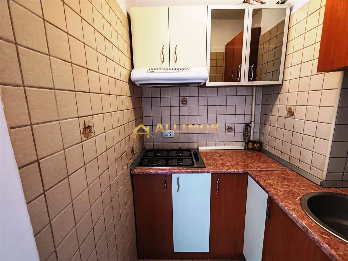 Garsoniera in Ploiesti, zona ultracentrala - foto 12