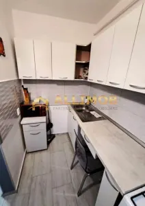 Garsoniera in Ploiesti, zona Democratiei - foto 3