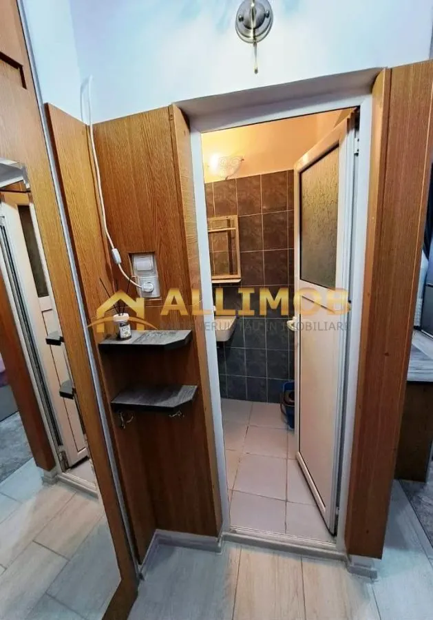 Garsoniera in Ploiesti, zona Democratiei - foto 6