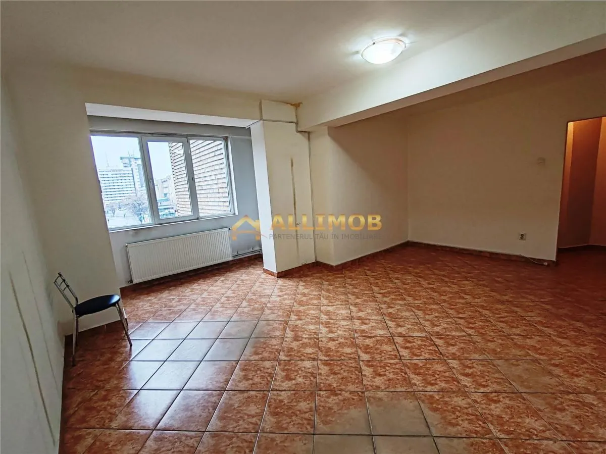 Garsoniera in Ploiesti, zona ultracentrala - foto 1