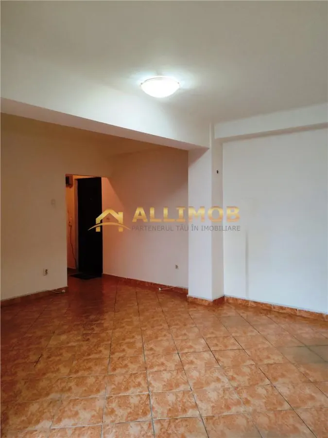Garsoniera in Ploiesti, zona ultracentrala - foto 4