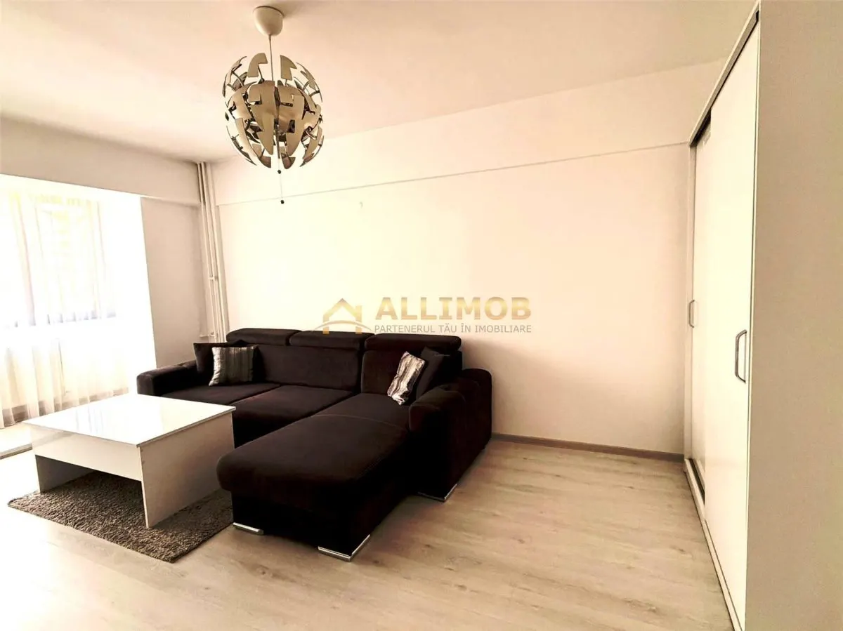 Apartament 2 camere in Ploiesti, zona ultracentrala - foto 2
