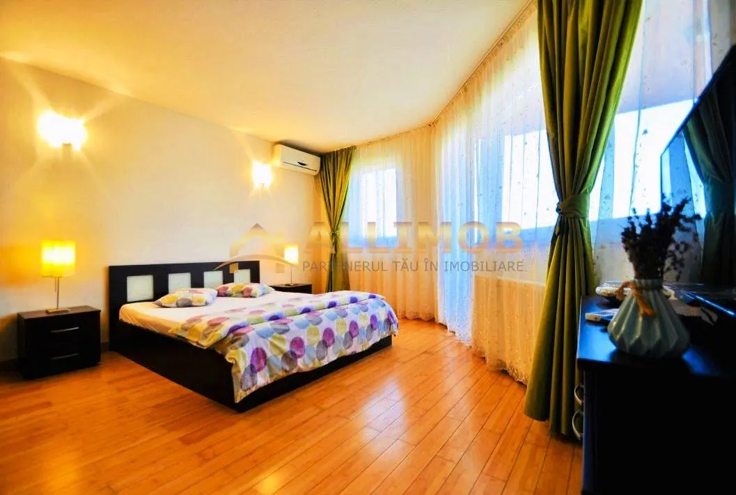 Vila 4 camere Mamaia Nord cu vedere la mare - foto 9