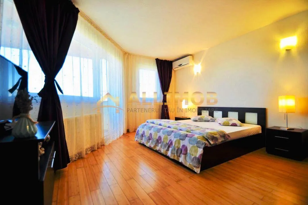 Vila 4 camere Mamaia Nord cu vedere la mare - foto 10