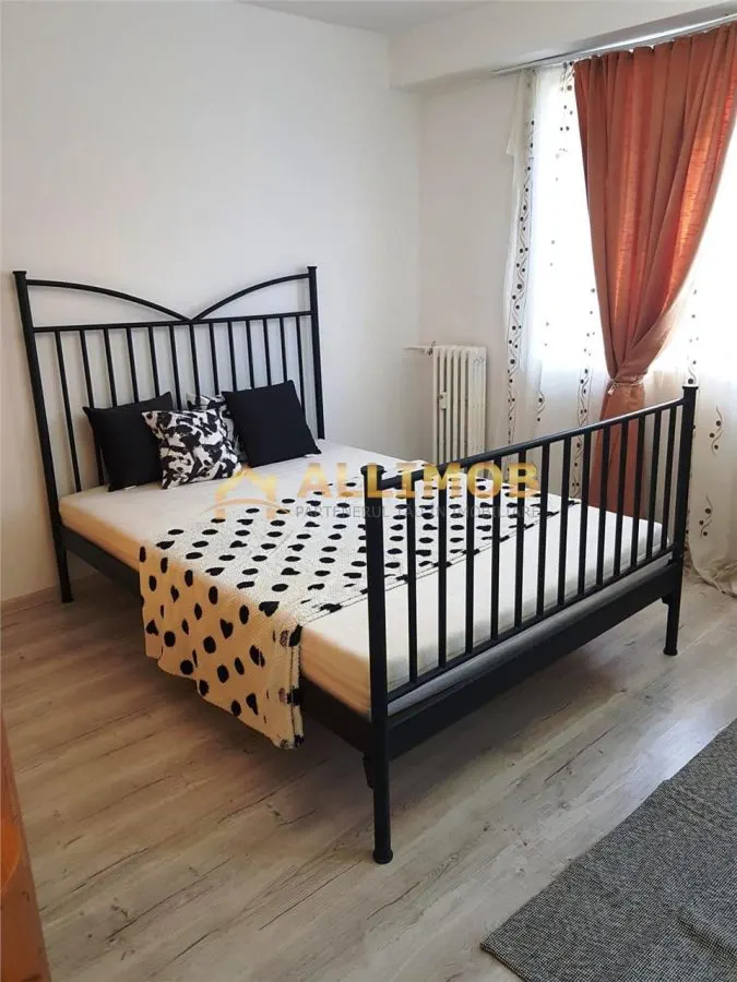 Garsoniera in Ploiesti, zona ultracentrala - foto 1
