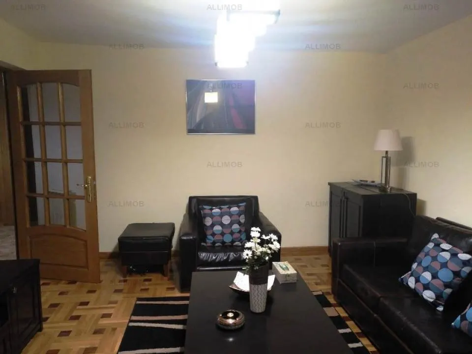 Apartament 3 camere in Ploiesti, zona ultracentrala - foto 4
