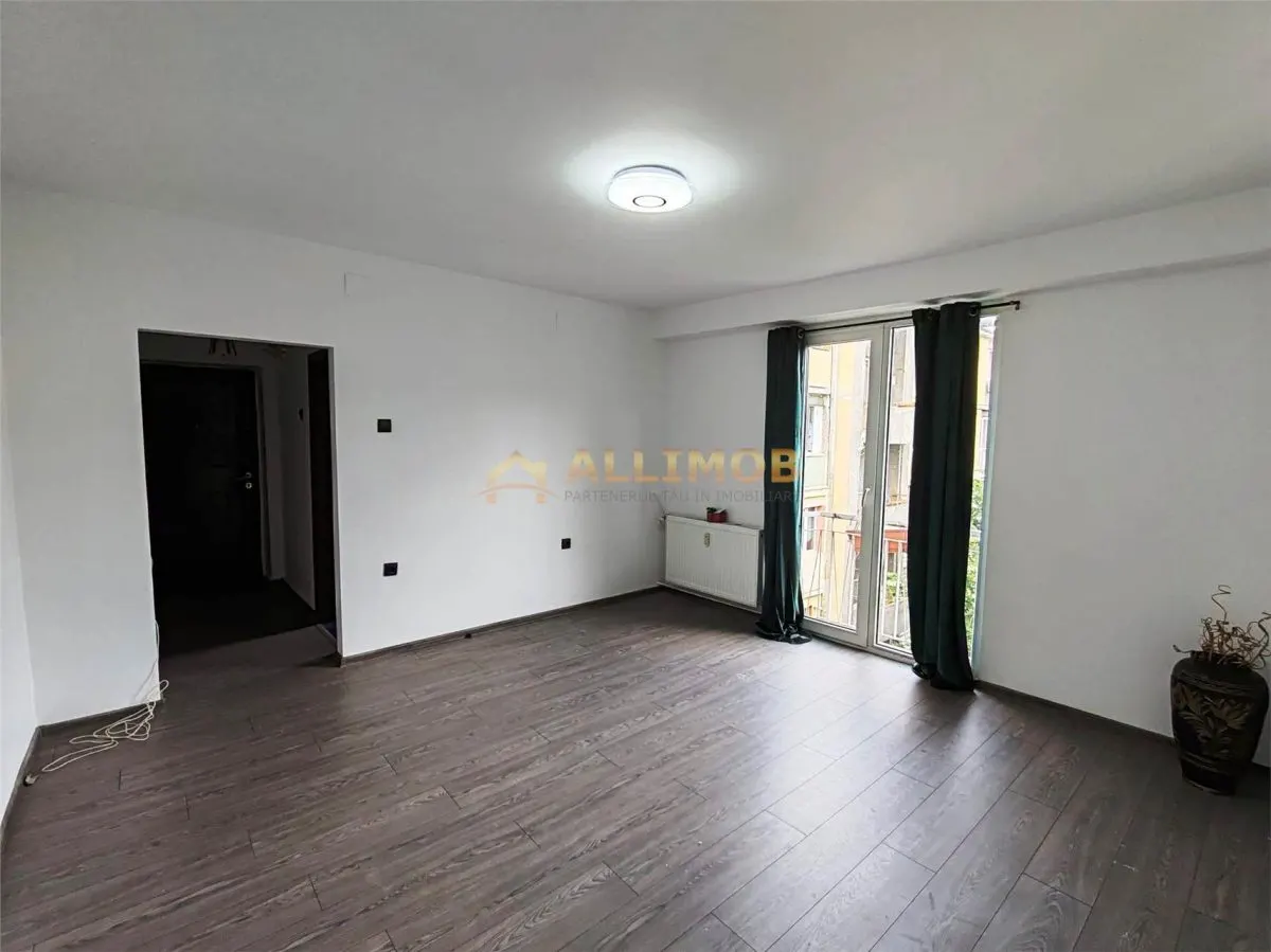 Apartament 2 camere in Ploiesti, zona ultracentrala, Piata Victoriei - foto 2